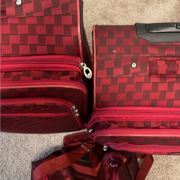 Suit Case Set - Picture 2 of 3